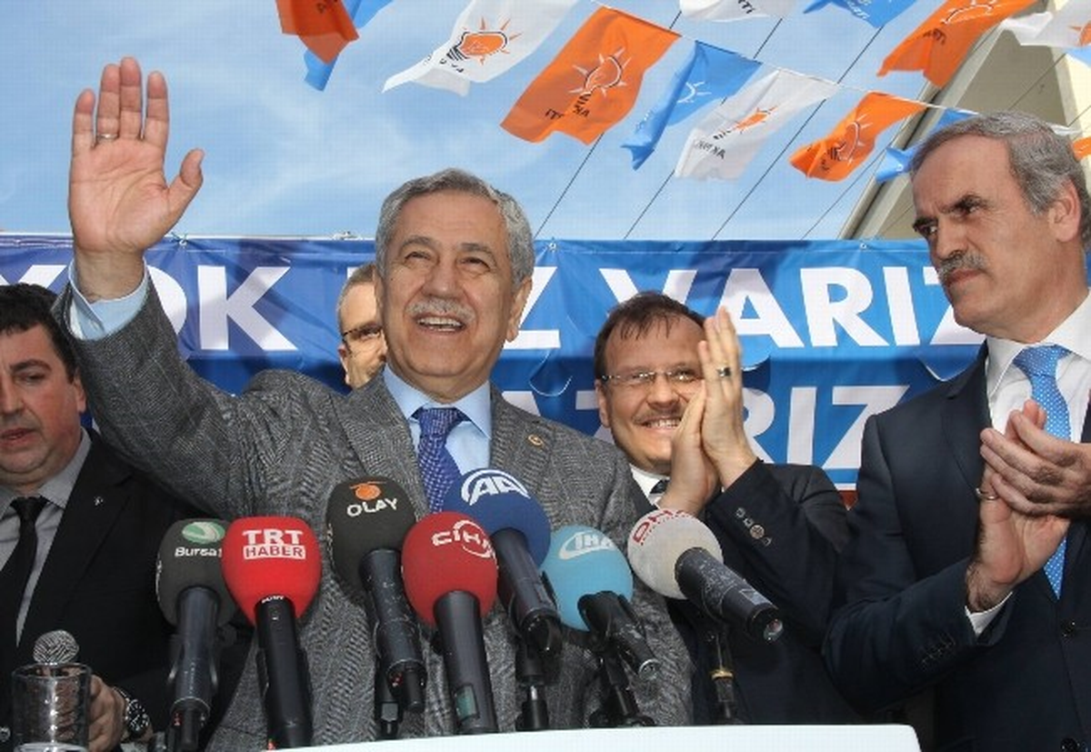 Arınç: "Dedikodular ve İftiralar 30 Mart Akşamı Bitecek"