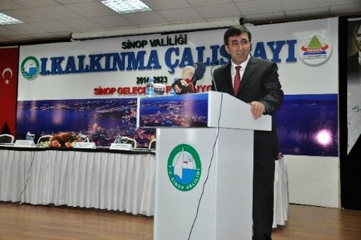 Kalkınma Bakanı Yılmaz\'a Sinop\'ta Nükleer Protestosu (4)