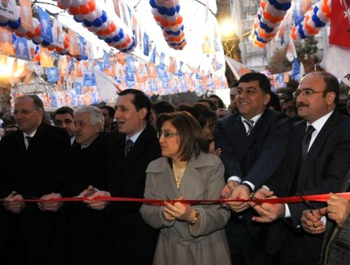 AK Parti Seçim Koordinasyon Merkezi açılışı - Emrullah İşler -