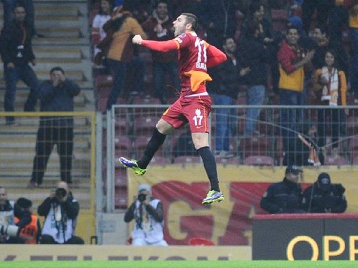 Burak Yılmaz: Yüzde Yüz Penaltı!
