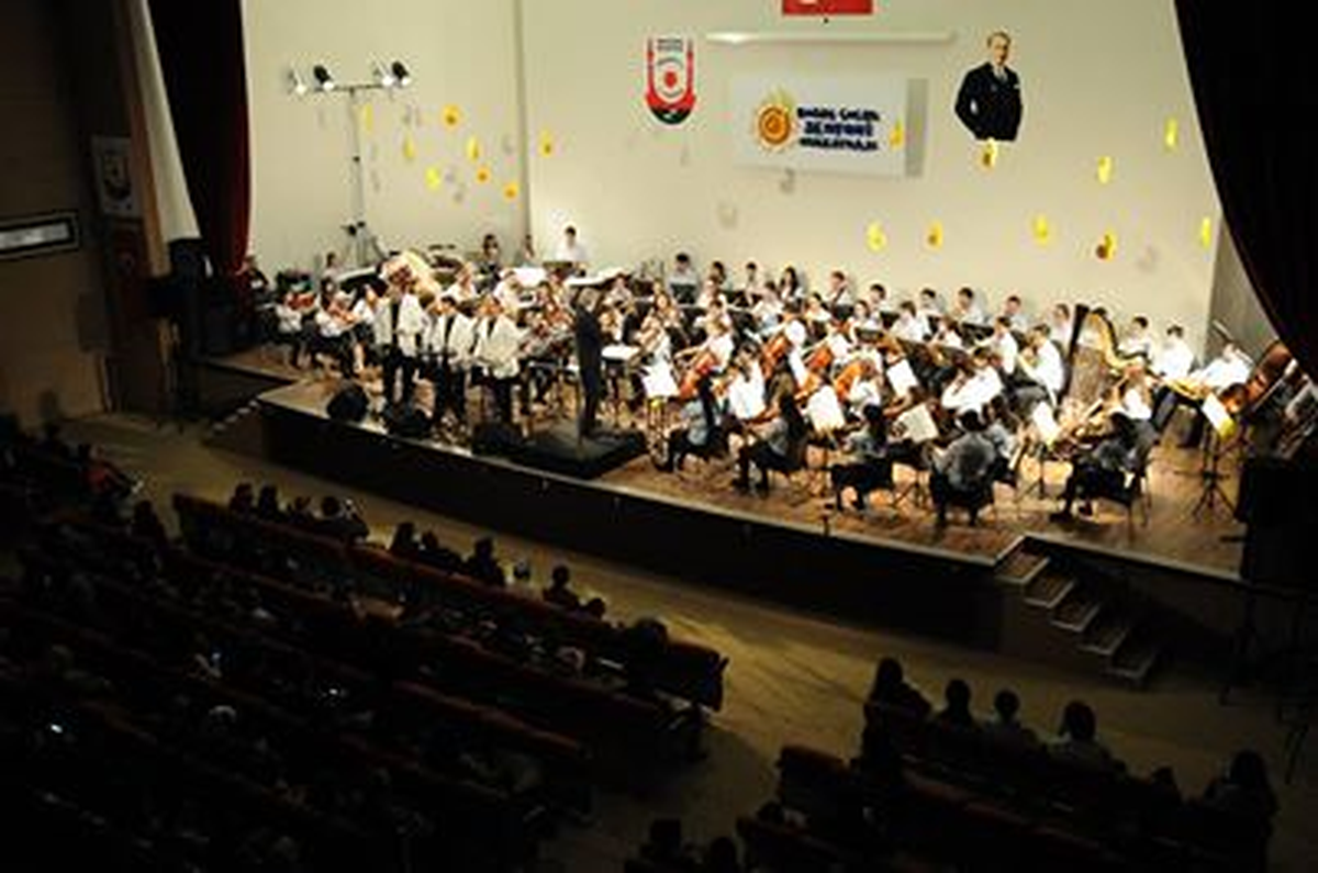Doğuş Çocuk Senfoni Orkestrası Gaziantep\'te Konser Verdi