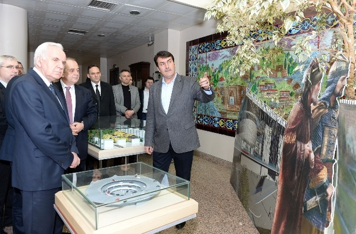 Dündar\'a Balkanlardan Güçlü Destek