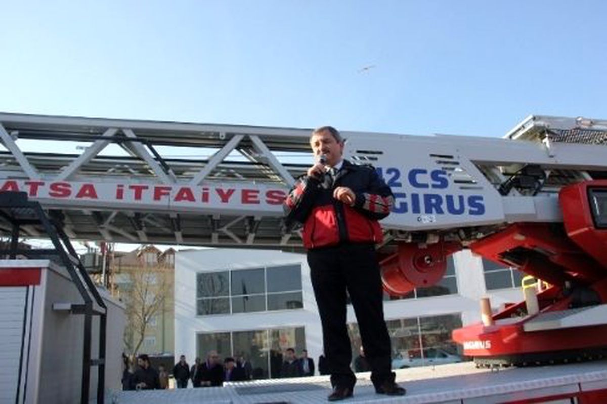Fatsa\'da, Yeni İtfaiye Araçları Tanıtıldı