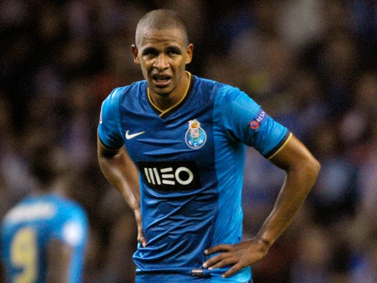 Fernando, Porto ile Sözleşme Yeniledi