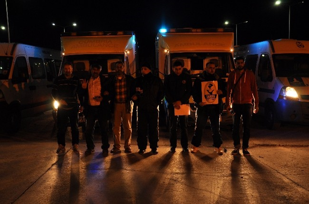 İngiltere\'deki Müslümanlardan Suriye\'ye Ambulans Yardımı