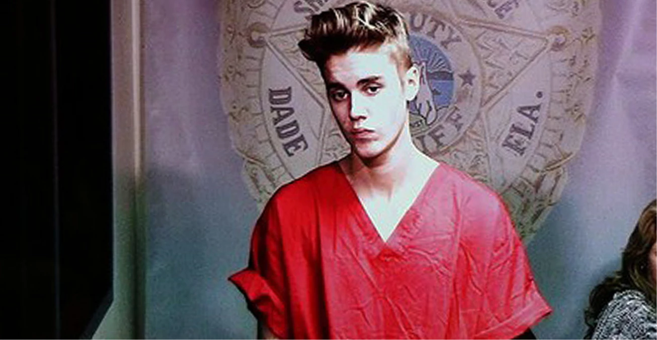 Justin Bieber ABD\'de \'İstenmeyen Kişi\' İlan Edildi