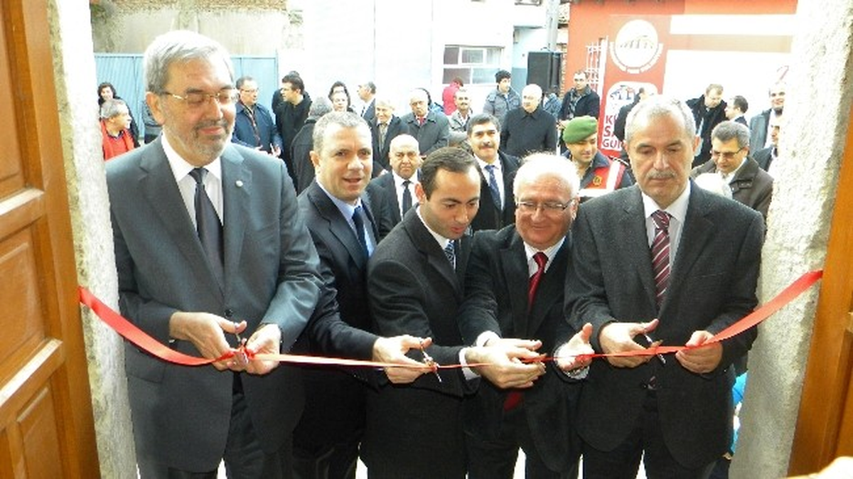 Kilisede Karma El Sanatları" Sergisi Başladı