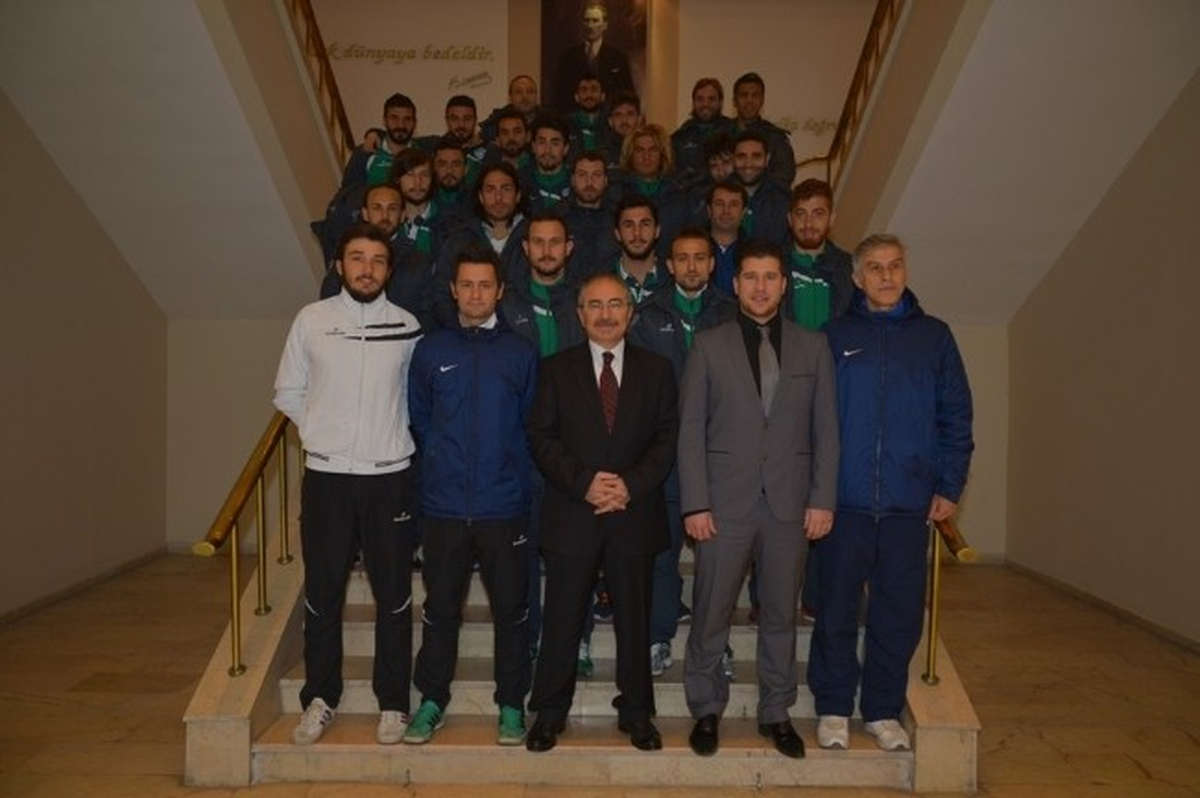 Kırklarelispor\'dan Vali Yaman\'a Ziyaret
