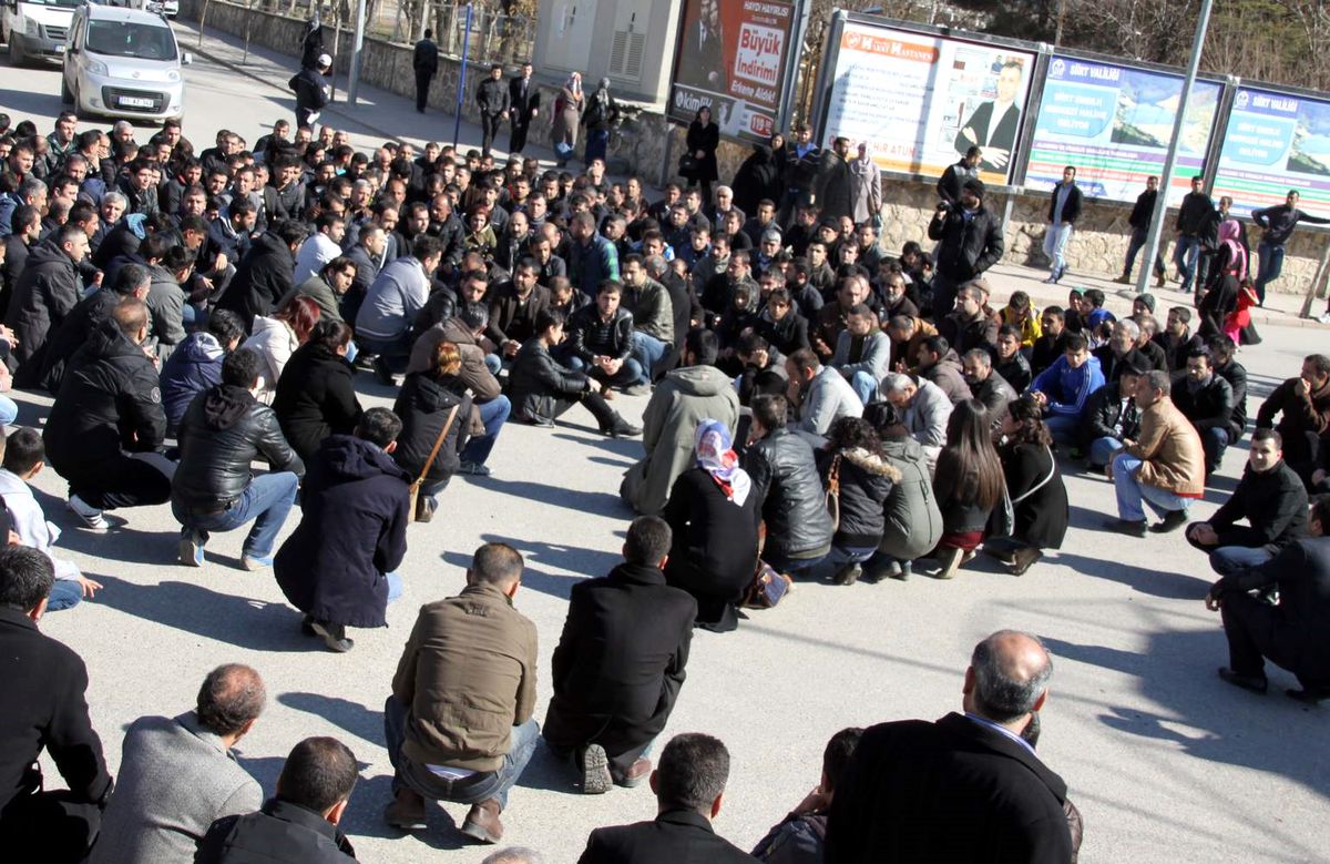 Öğretmenler Kazayı Protesto Ettiler