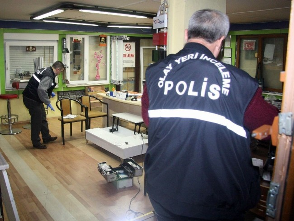 Çelik Kasa Hırsızları İş Başında