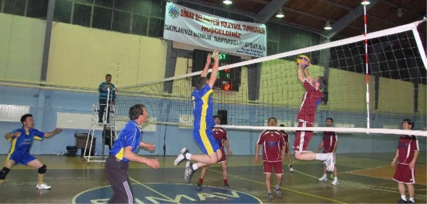 Simav Belediyesi Voleybol Turnuvası Sona Erdi