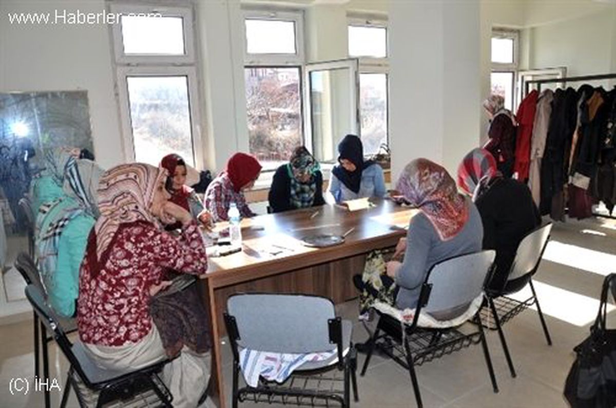 Sorgun Halk Eğitim Merkezinde Bakır İşlemeciliği Kursu Açıldı