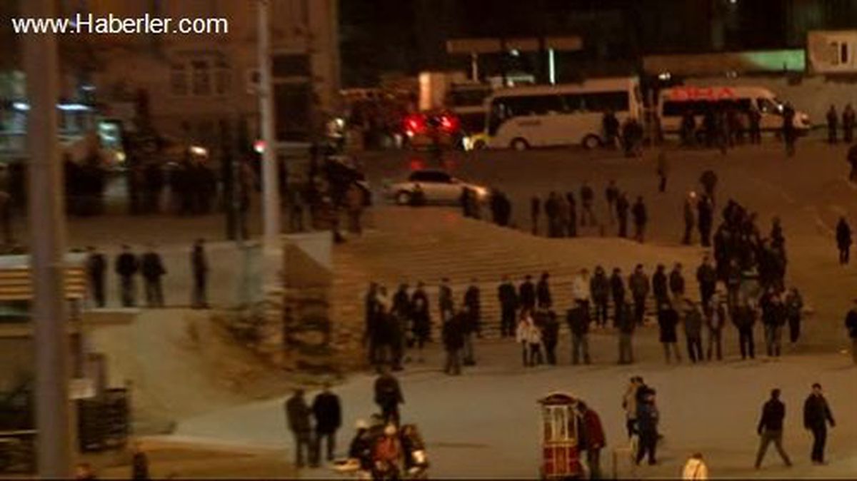 Taksim\'de Eylemcilere Polis Müdahalesi