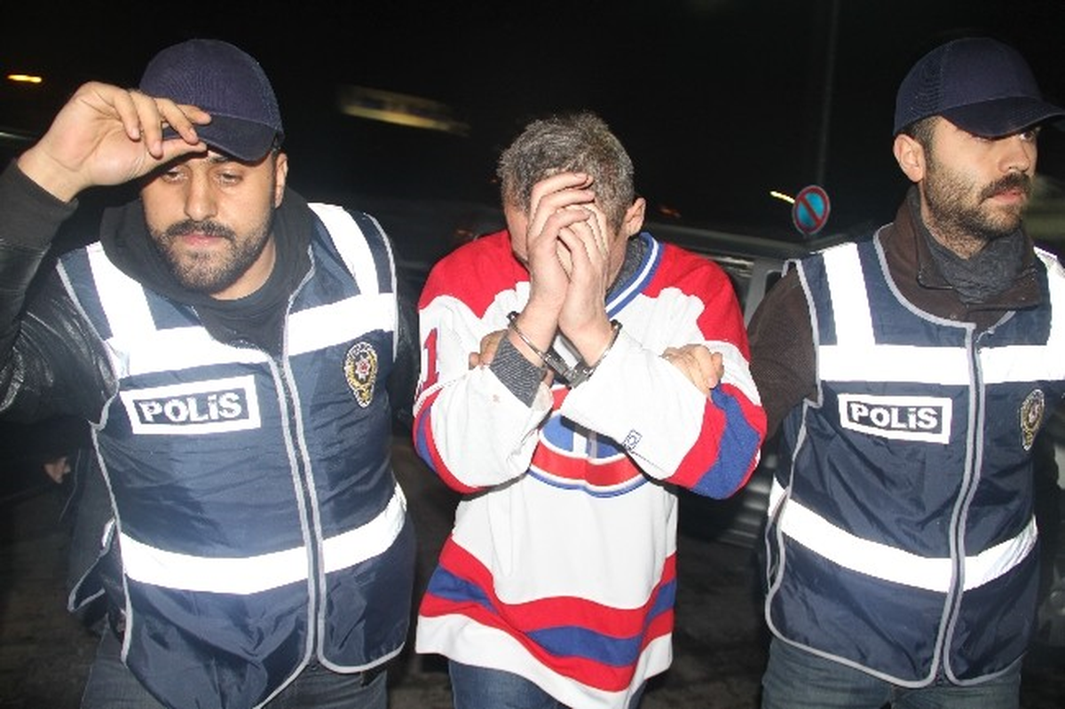 Uçak Kaçırma Girişiminde Bulunan Artem Hozlu Adli Tıp\'a Getirildi