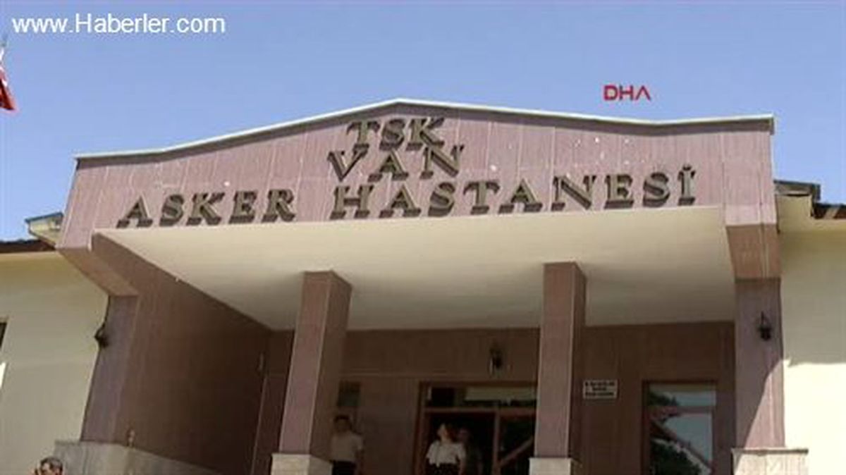 Van\'da Kaza: 3 Şehit, 18 Asker Yaralı