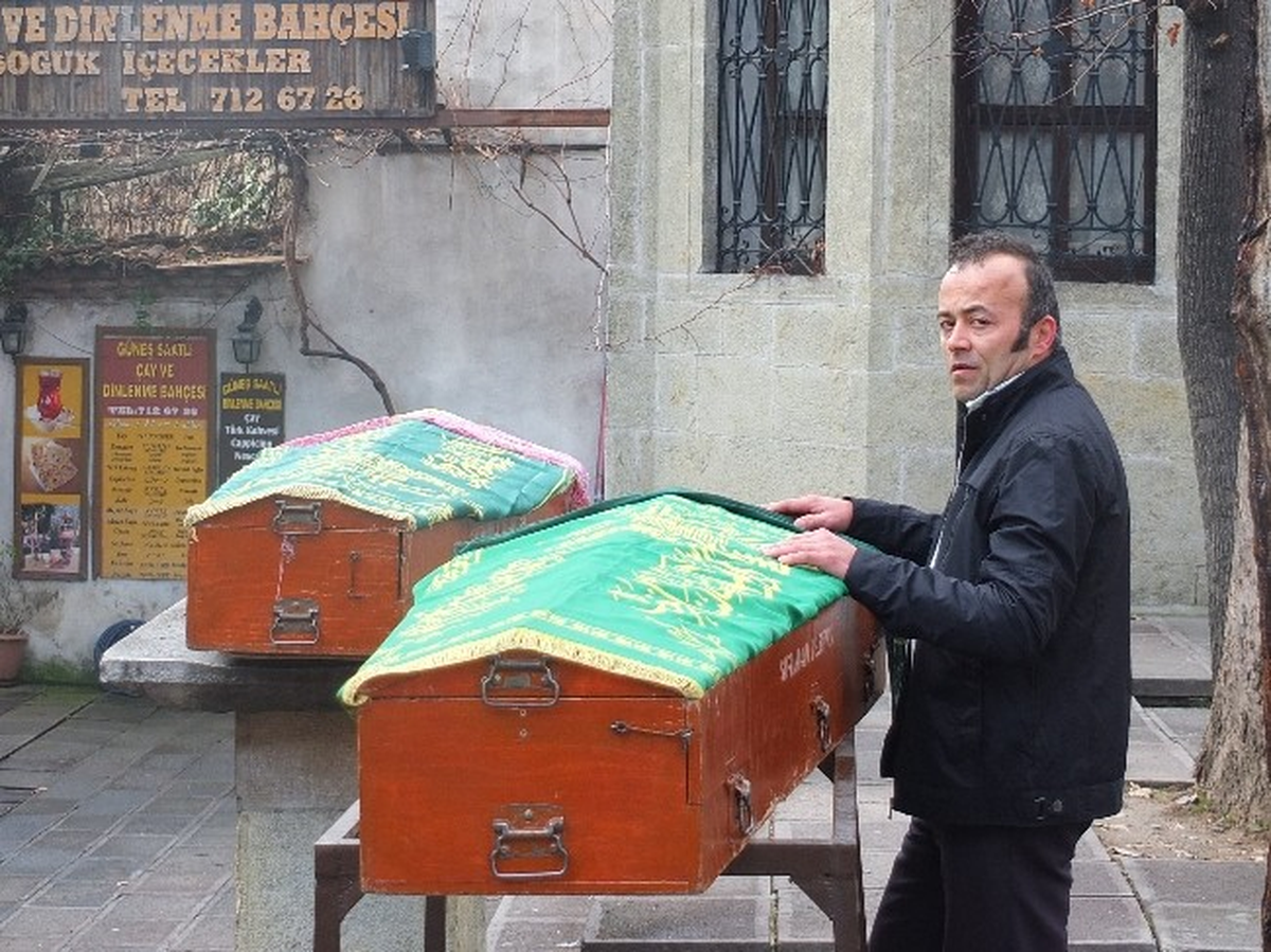 Anne ve Kızı Son Yolculuğa Uğurlandı