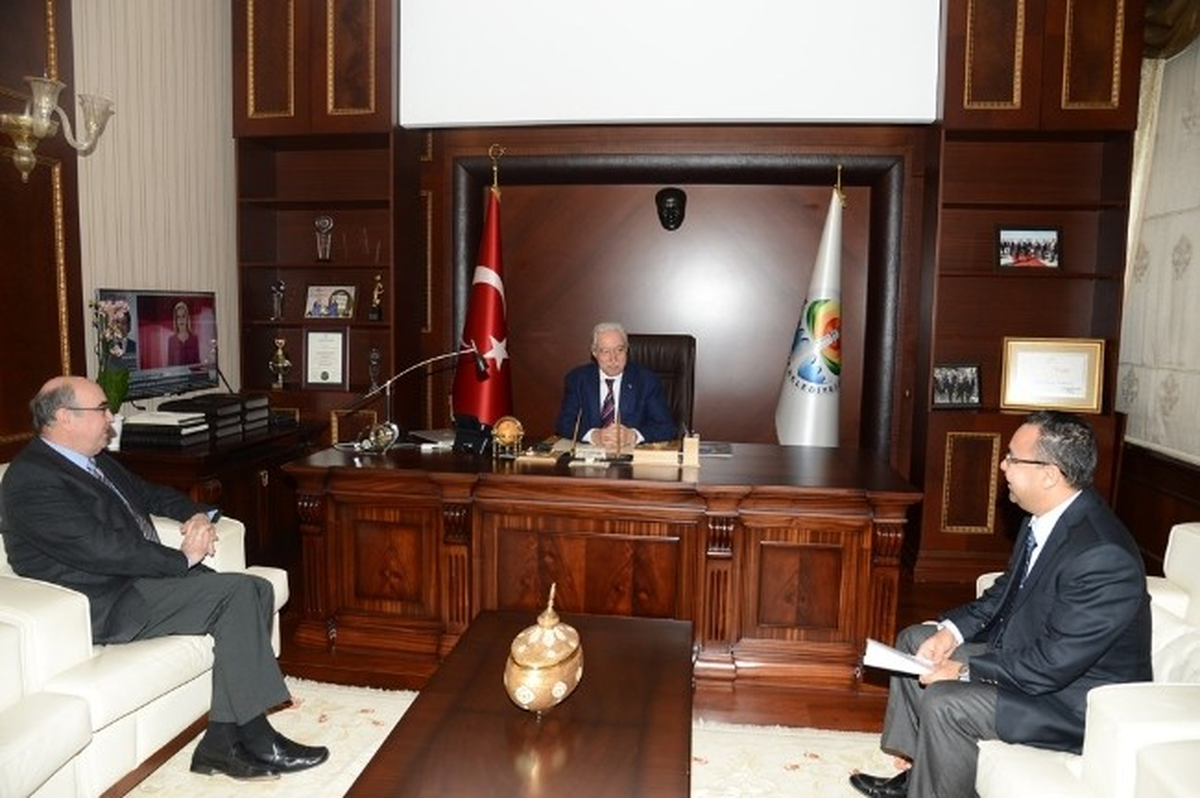 Büyükşehir\'den Liseler Arası Tiyatro Şenliğine Destek