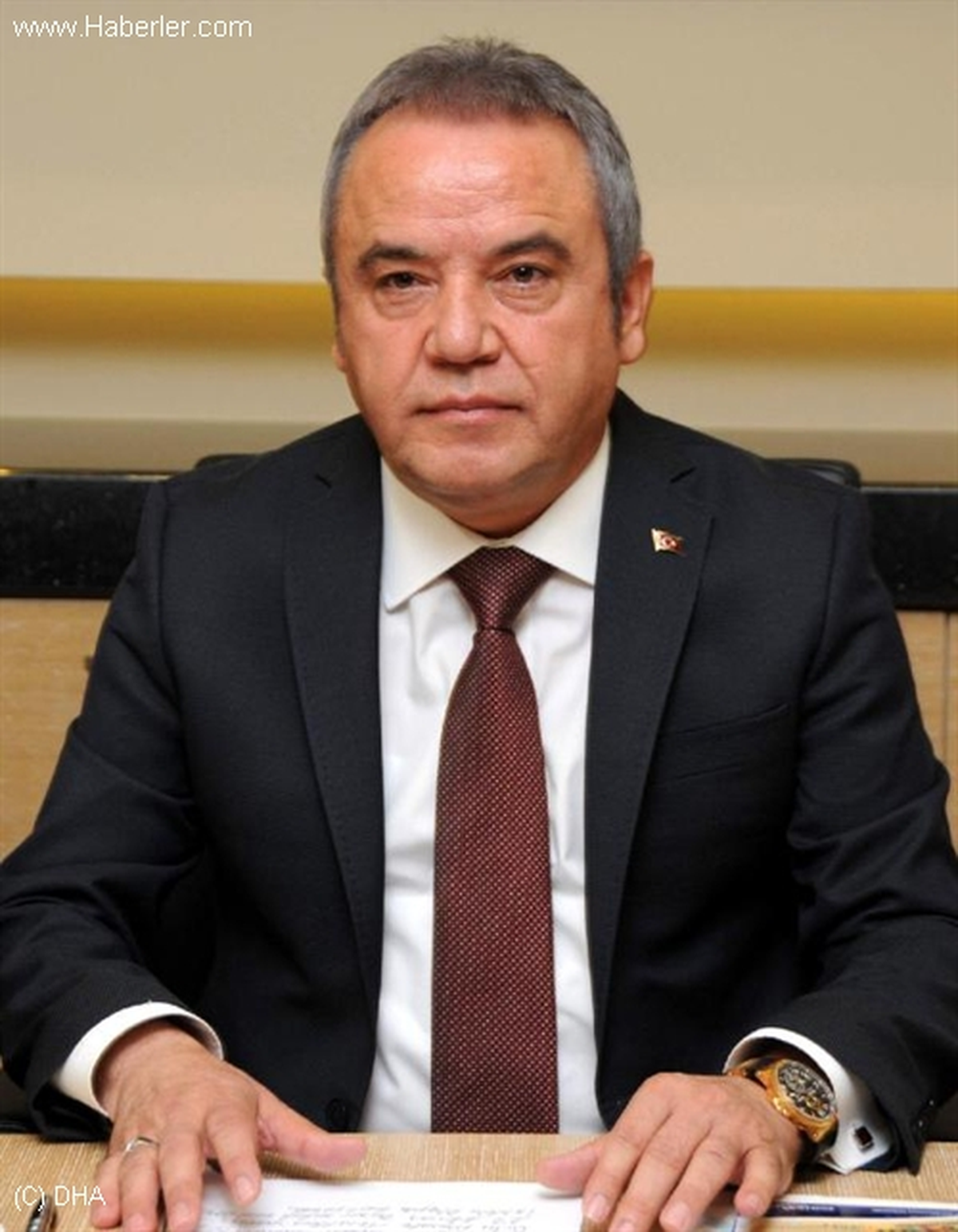 Chp, Antalya Konyaaltı\'nda Yine \'Böcek\'i Aday Gösterdi