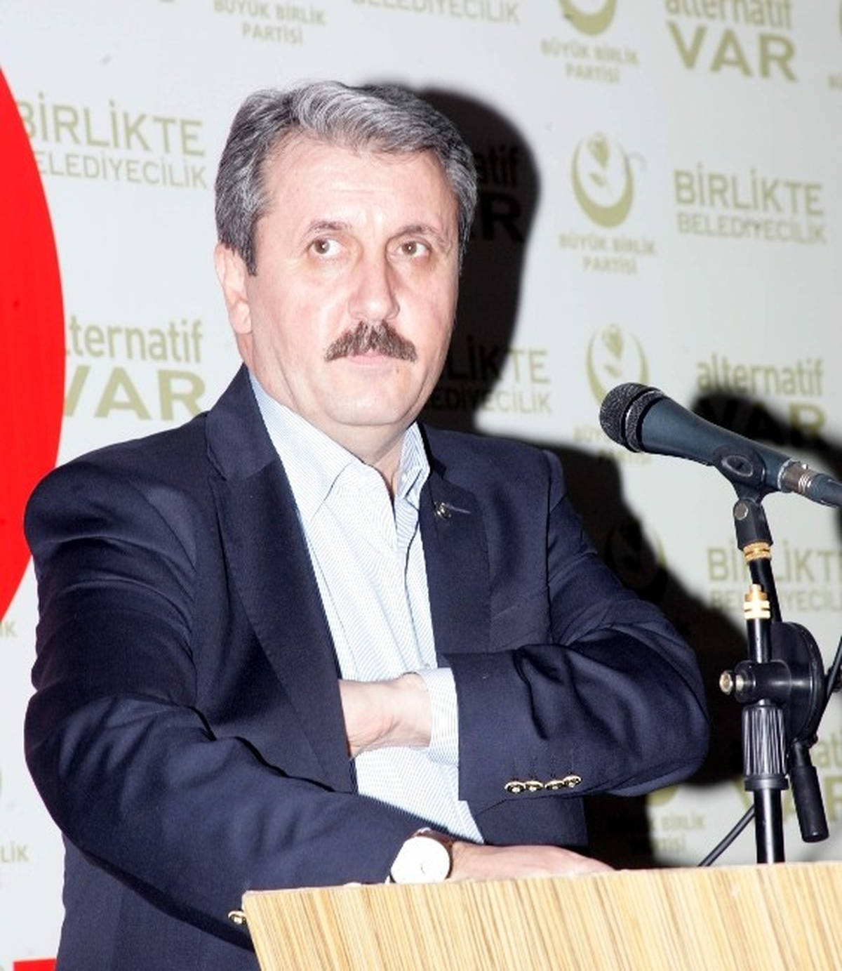 Destici: "Öcalan\'la Görüşecek Gazetecilerin Kökü Dışarıda"