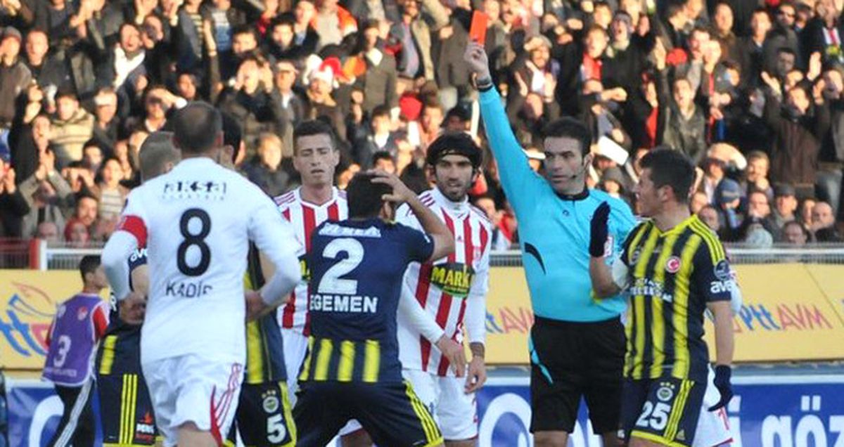 Egemen\'e Direkt Kırmızı Çıktı