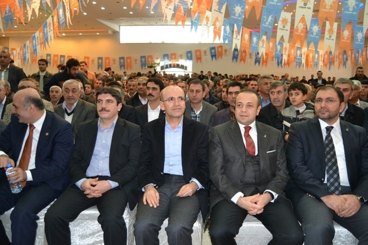 Eski AB Bakanı Egemen Bağış, Batman\'da Katıldığı Programda 17 Aralık Operasyonunu Değerlendirdi