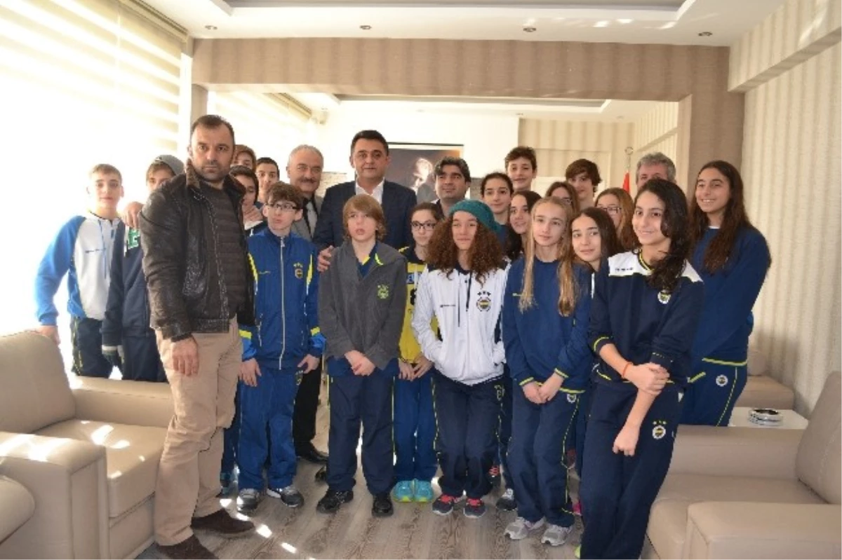 Fenerbahçeli Sporculardan İskilip Çıkarması