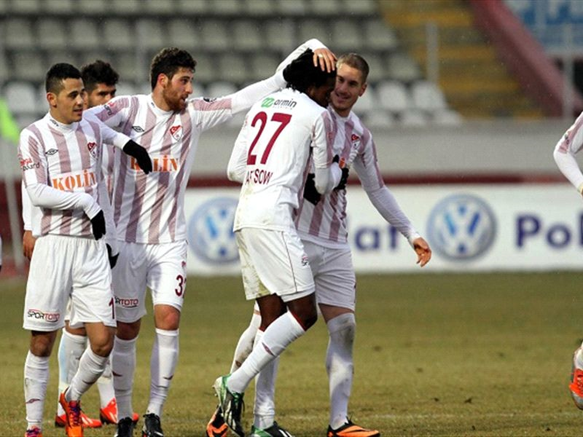 Gakkoşlar Seriye Bağladı: 3-0