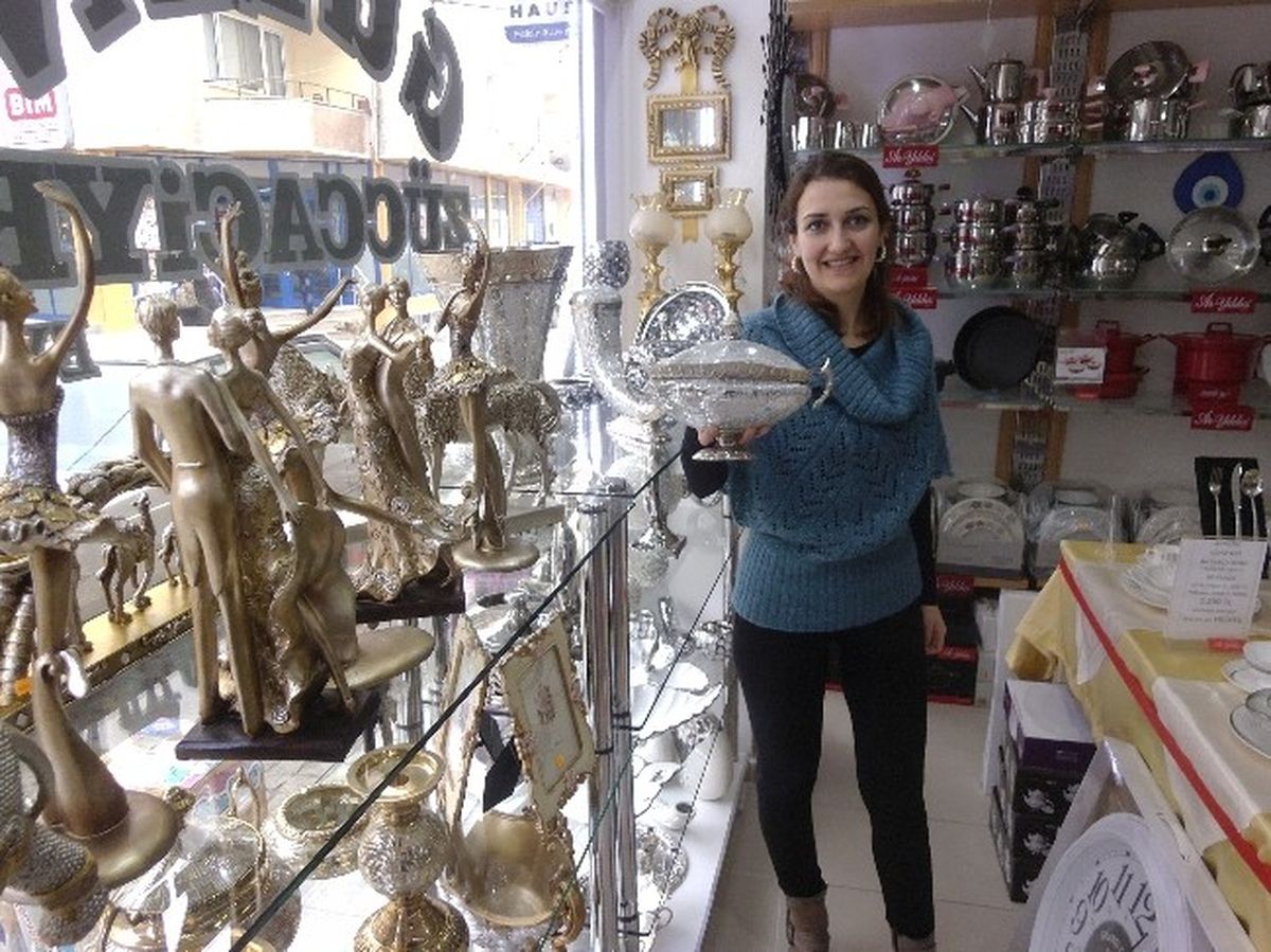 Hayrabolu\'da 14 Şubat Sevgililer Günü Hazırlıkları