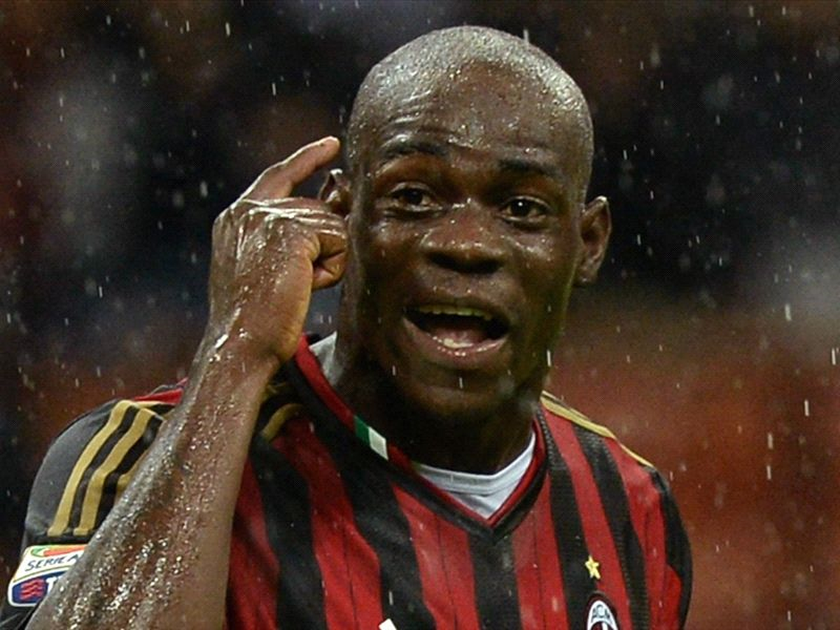 Islıklanan Balotelli, Gözyaşlarını Tutamadı