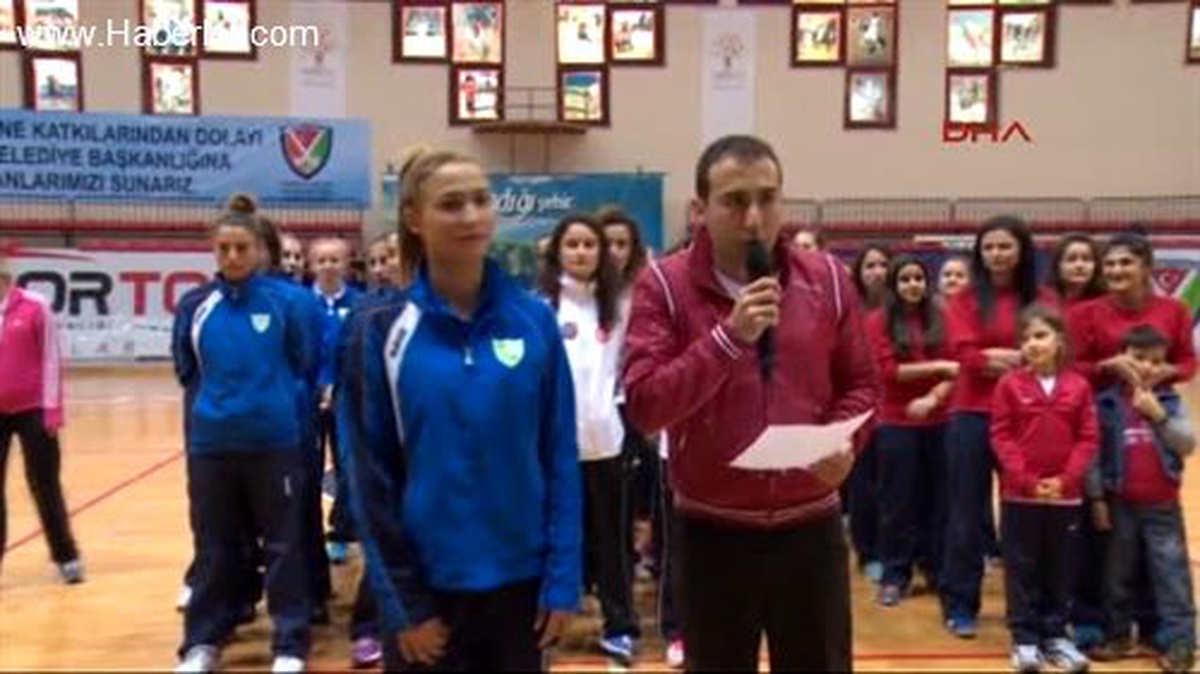 Kadınlar Hokeyde Şampiyon Bağlumspor