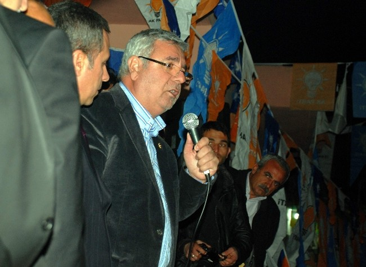 Metiner\'den \'Partiye Sahip Çıkın\' Çağrısı