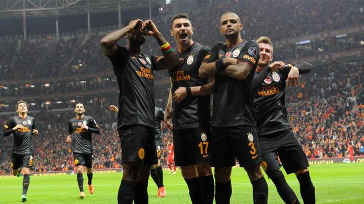 O Hareket Fenerbahçe\'ye!