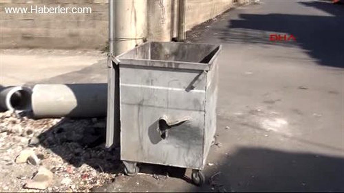 Osmaniye\'de Çöp Konteynerinde Patlamamış El Bombası