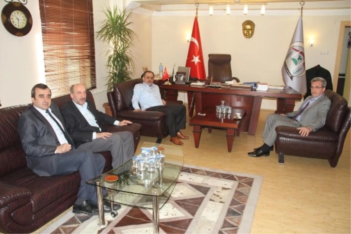AK Parti Akyazı Belediye Başkan Adayı Akcan\'dan, Başkan Yazıcı\'ya Ziyaret