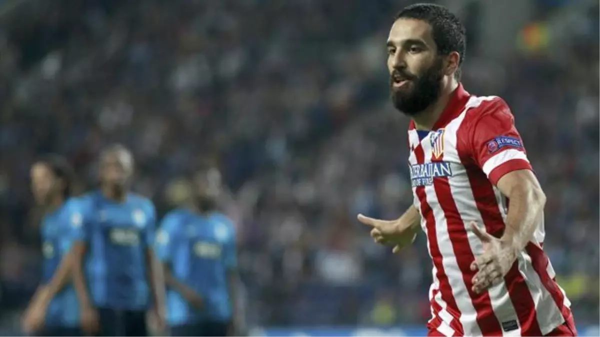 Arda Turan\'a Atletico Madrid\'de Ayın Futbolcusu Ödülü