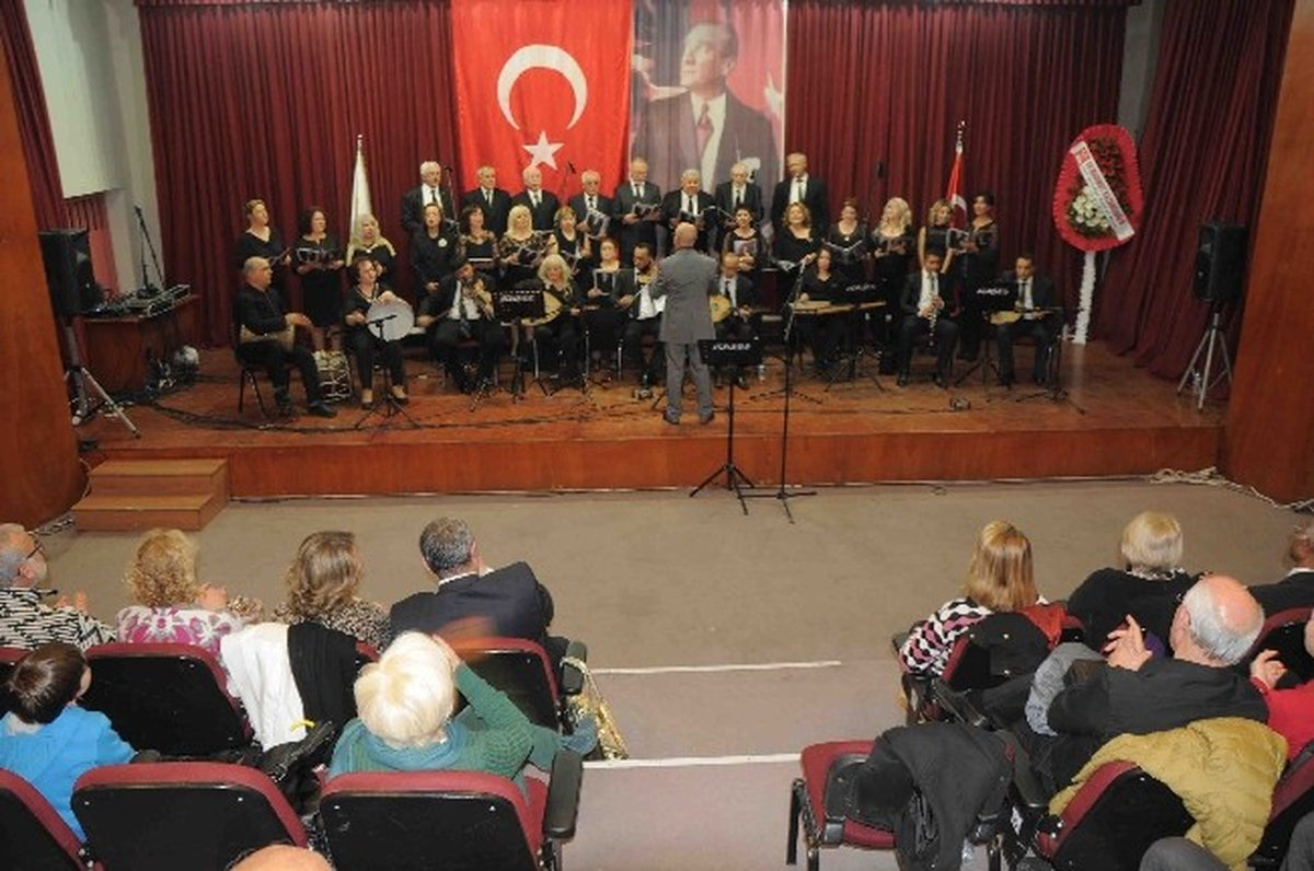 Atatürk\'ün Kuşadası\'na Gelişinin 90. Yıldönümü