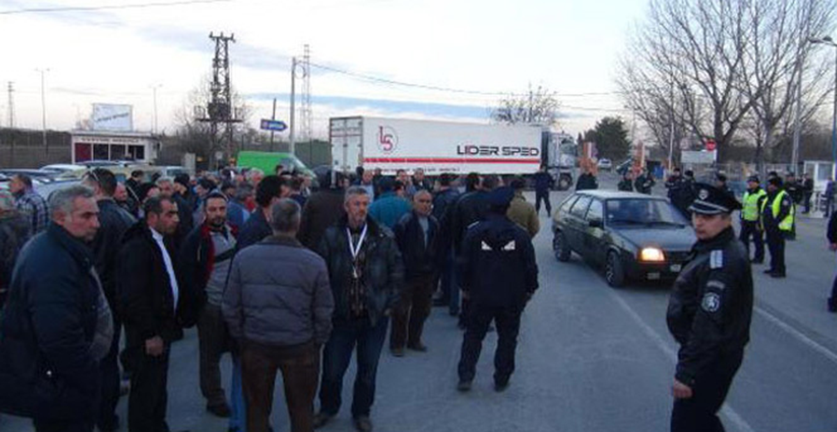Bulgaristanlı Şoförler Sınır Kapısını Giriş Çıkışa Kapadı
