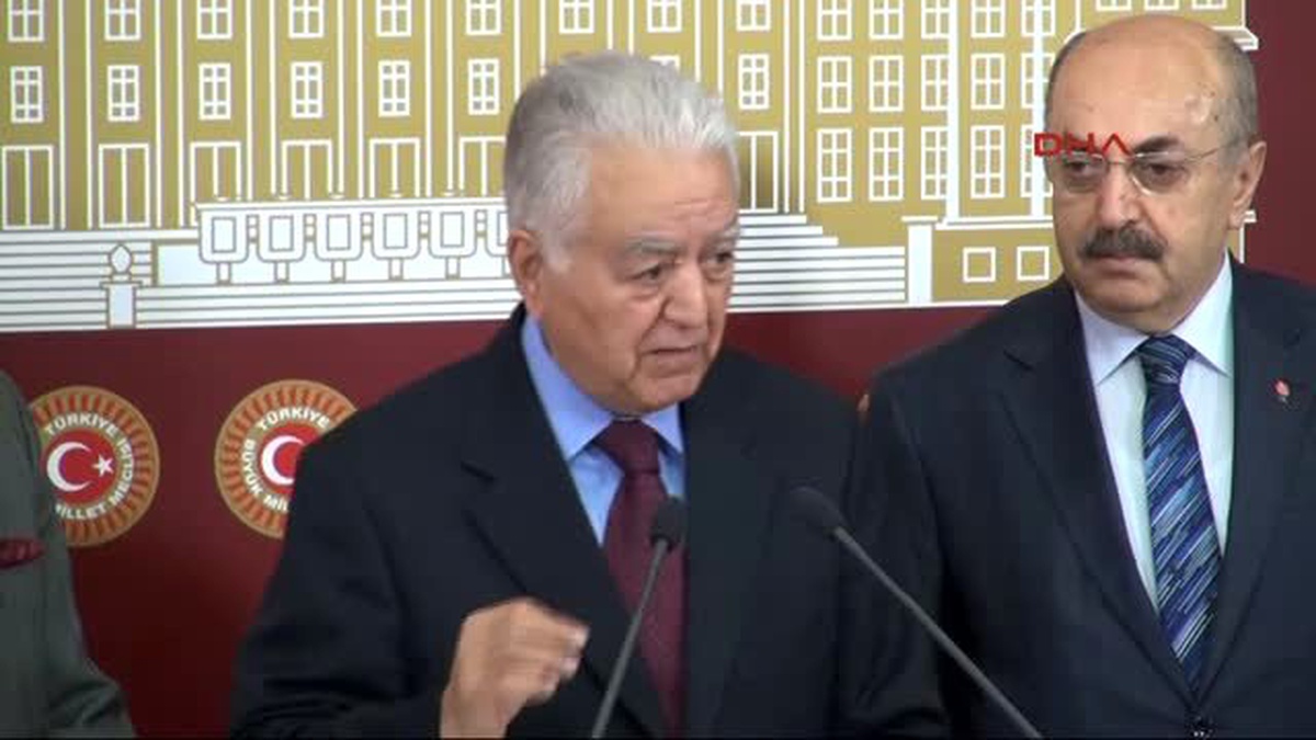 CHP\'li Loğoğlu : Yasayı Cumhurbaşkanı Gül İmzaladığı Takdirde Anayasa Mahkemesi\'ne Götüreceğiz