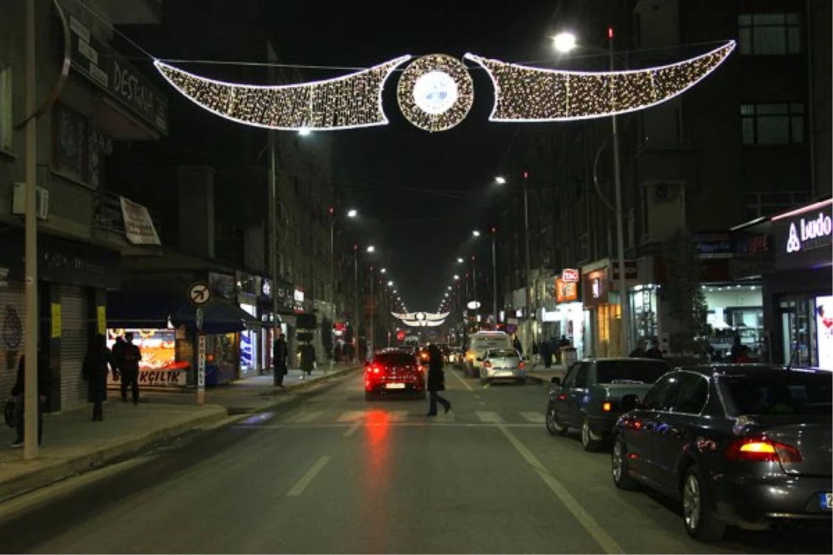 Elazığ Caddeleri Artık Akşamları da Bir Başka Güzel