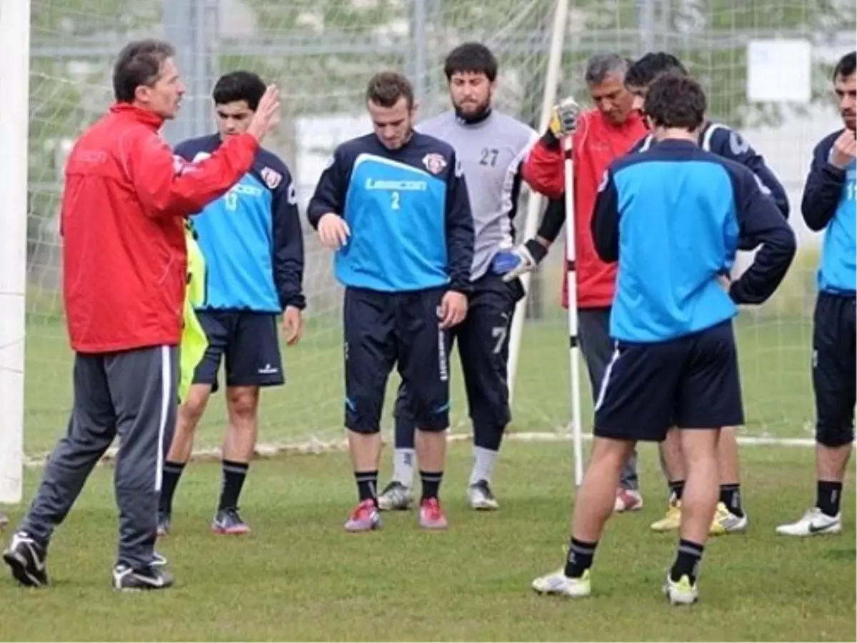 Gölcükspor, Play-off Hattından Uzaklaşıyor