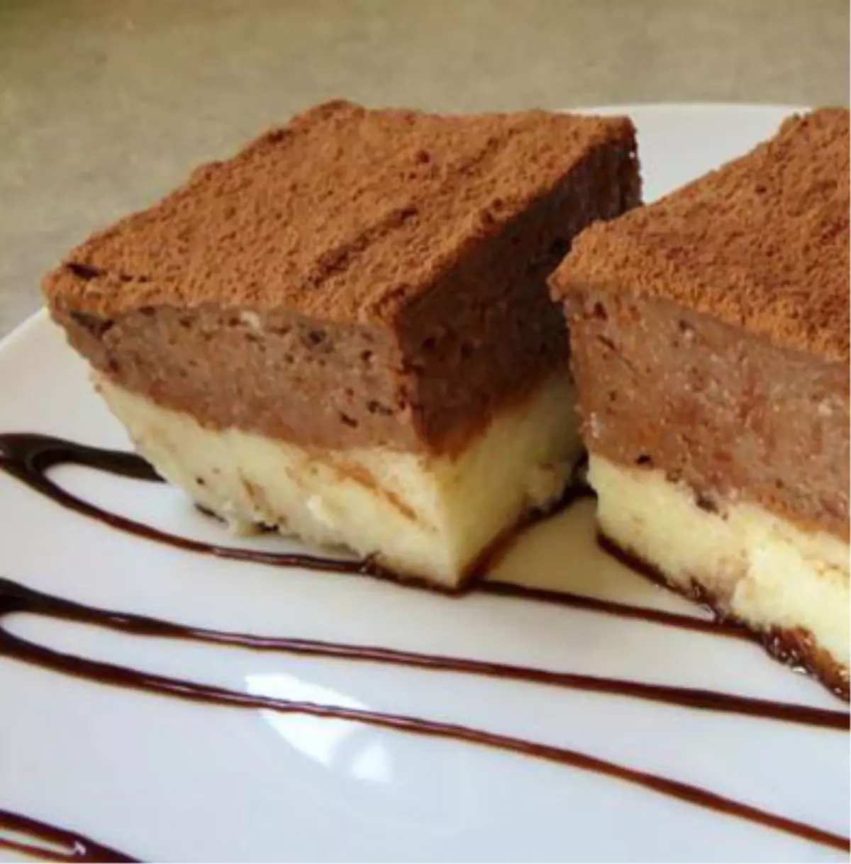 İki Renkli İrmik Tatlısı Tarifi