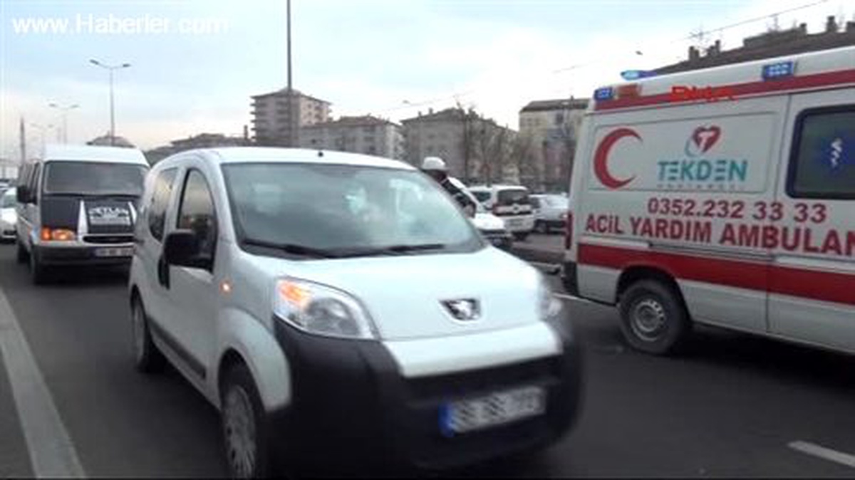 Kayseri\'de Trafik Kazası: 1 Ölü 1 Yaralı