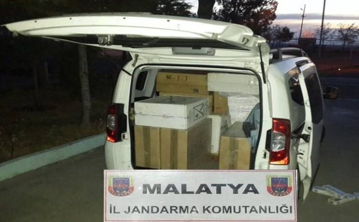 Malatya\'da Esrar ve Kaçak Sigara Ele Geçirildi