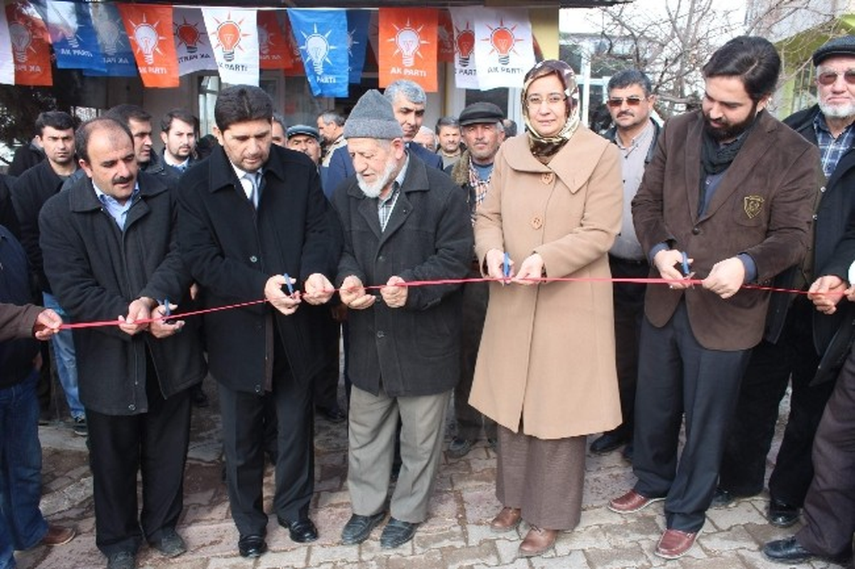 AK Partili Samancı Derbent\'te Seçim Bürosu Açılışına Katıldı