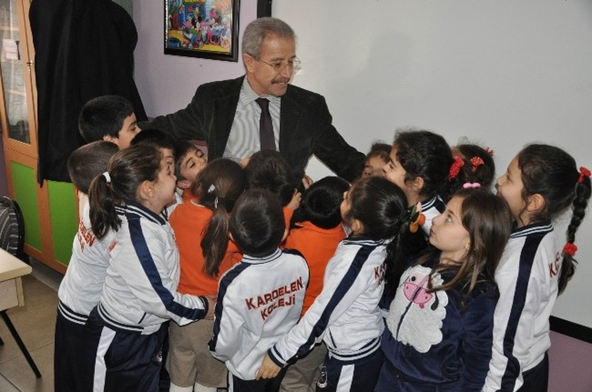 Öğrenciler Ders Başı Yaptı
