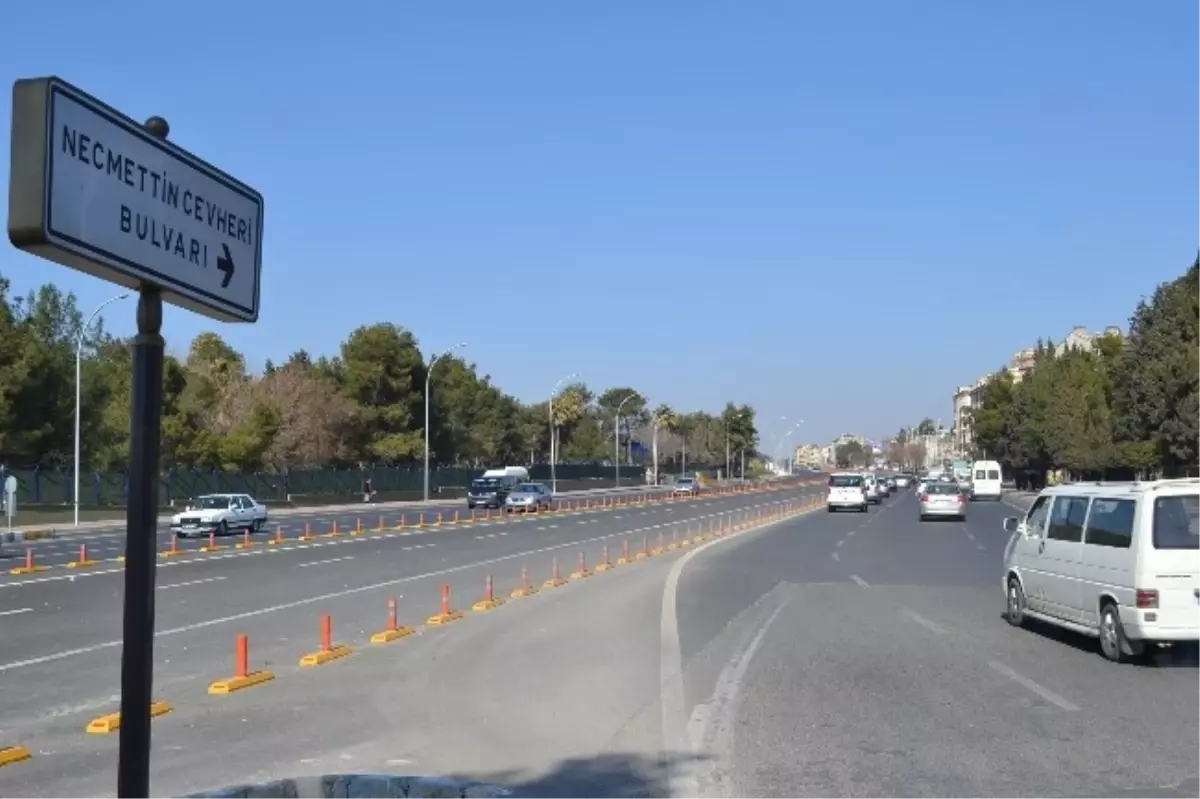 Şanlıurfa\'da Trölöybüsle Toplu Taşımaya Doğru