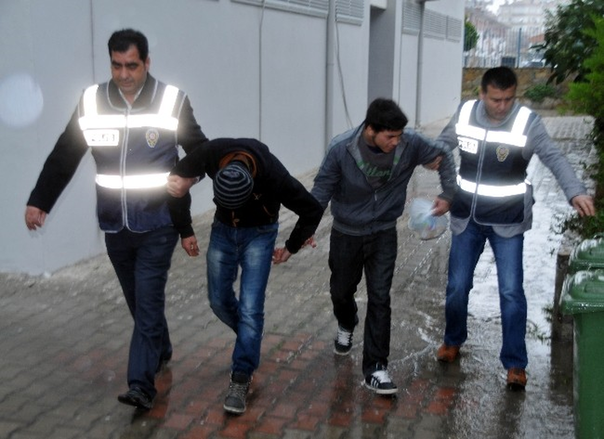 Tekstilciyi Darp Edip Parasını Gasp Eden Üç Kişi Tutuklandı