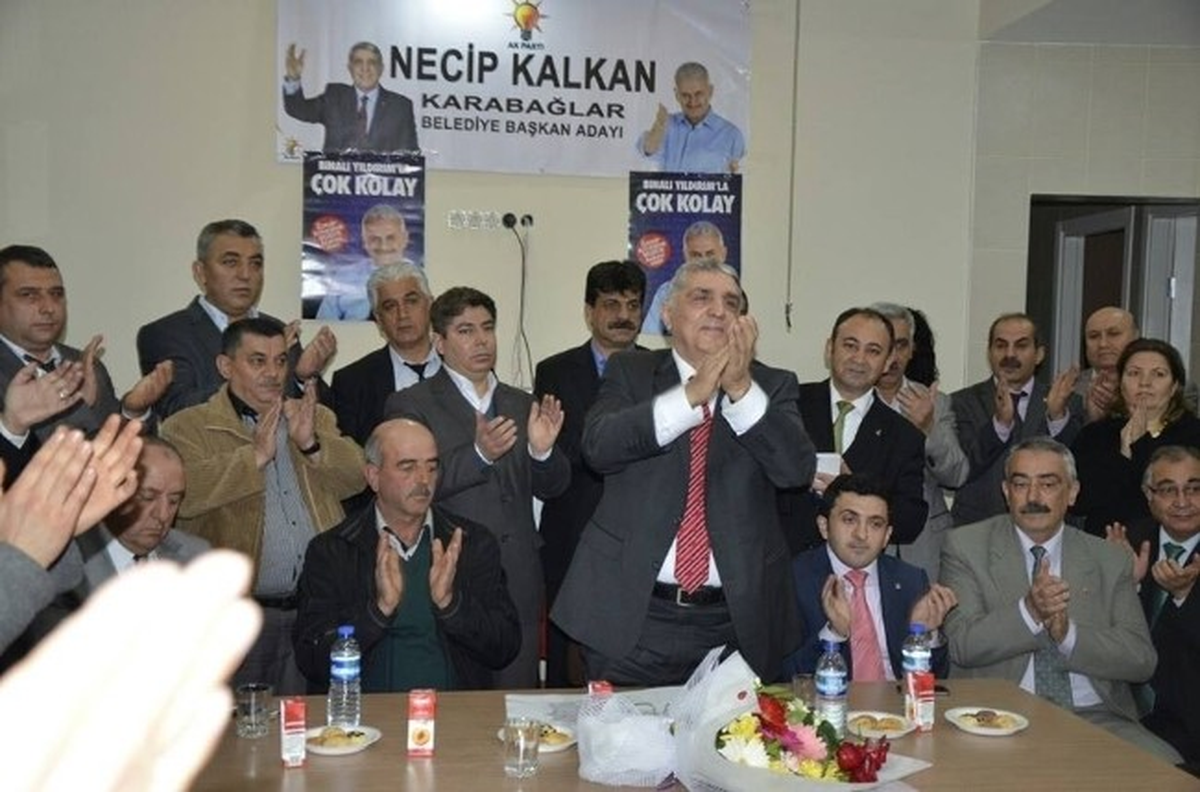 Ak Partili Kalkan\'dan 100 Öğrenciye Burs Sözü