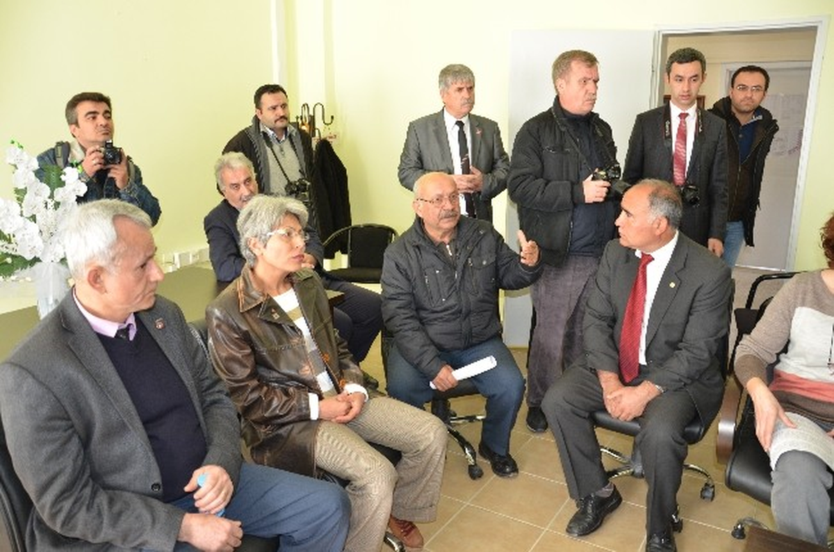 Akhisar Adnan Menderes Lisesi, Okulunu Geri İstiyor