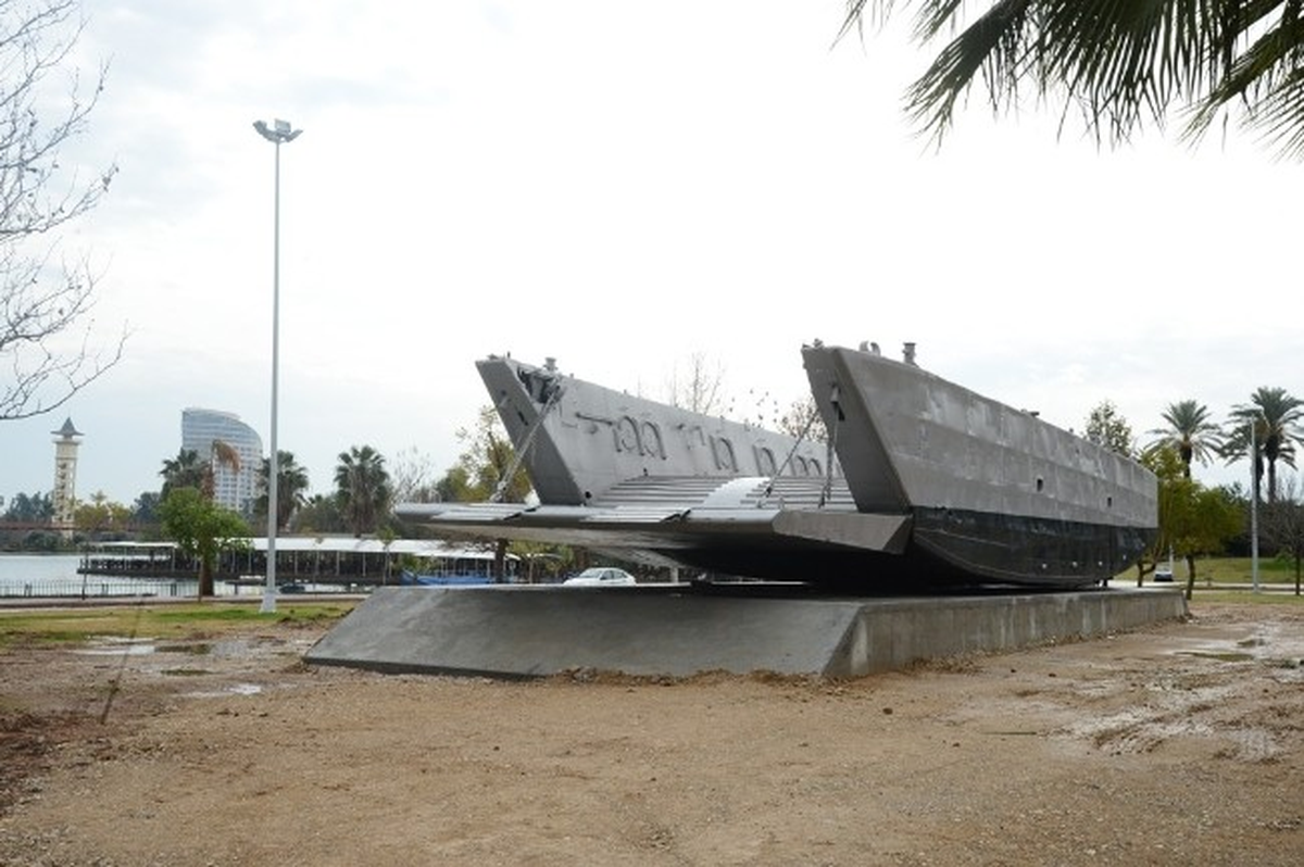 Aldırmaz, Hurda Fabrikasına Gidecek Çıkarma Gemisini Adana Turizmine Armağan Ediyor